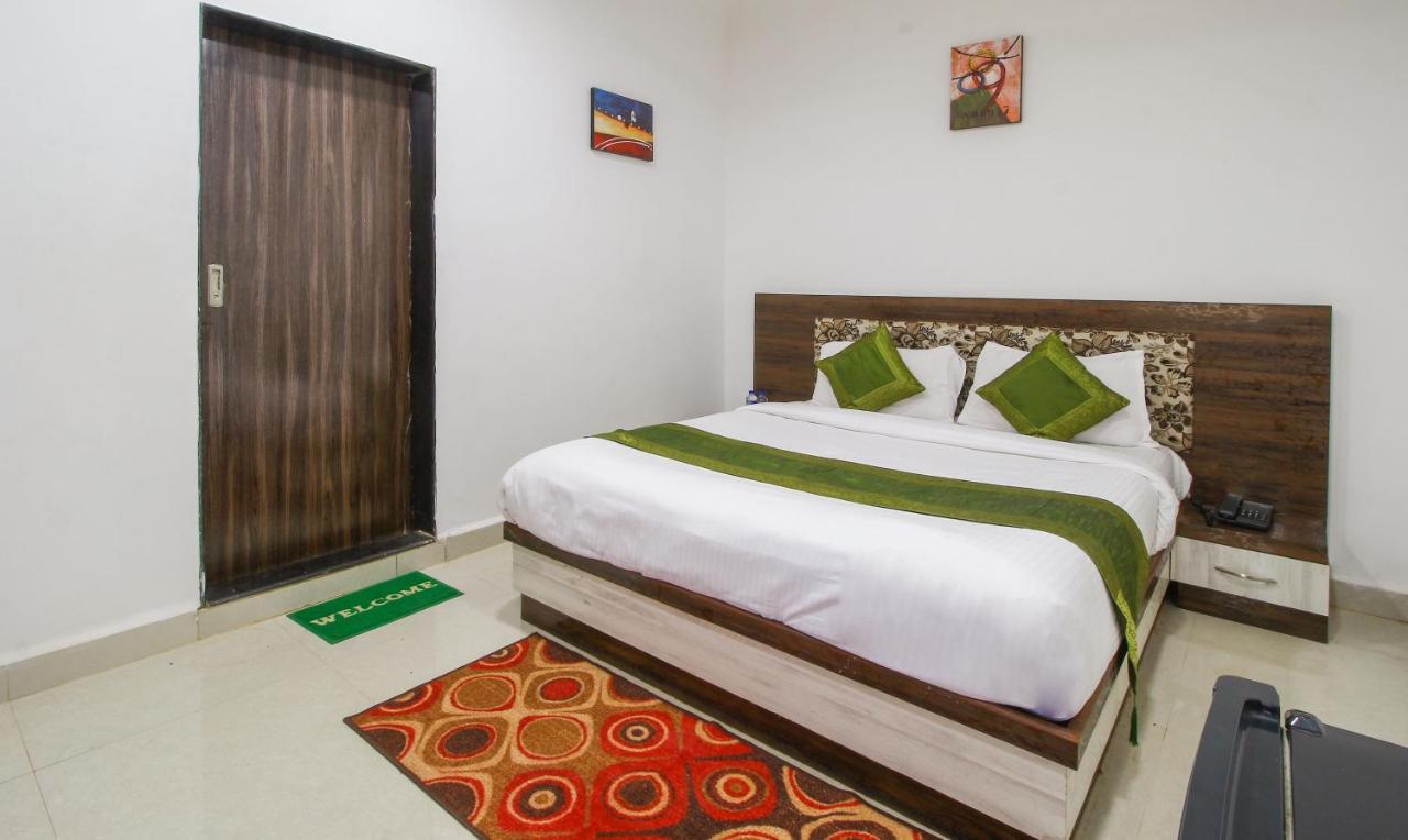 Treebo Trend Skylight Royal Stay Guest house 3*