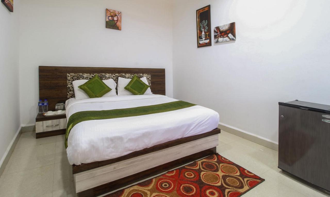 Treebo Trend Skylight Royal Stay Guest house Candolim