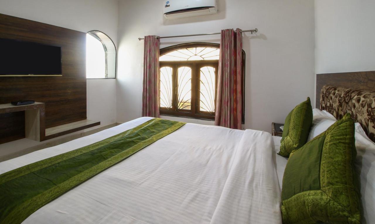 Treebo Trend Skylight Royal Stay Guest house Candolim