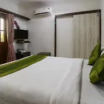 Treebo Trend Skylight Royal Stay