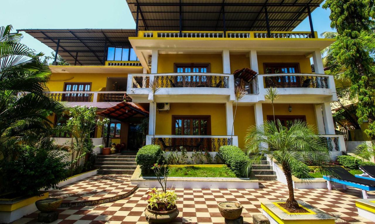 Treebo Trend Skylight Royal Stay Guest house Candolim